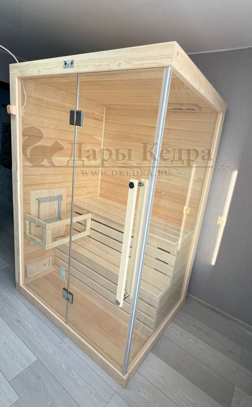 Двухместная прямая финская «Элит» сауна кабина из кедра и липы с электрокаменкой